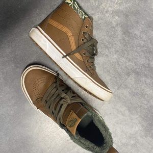 Vans winter high tops size 2